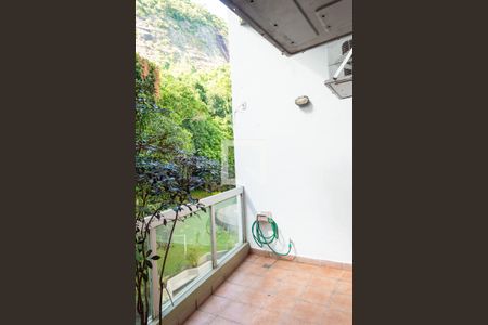 Apartamento à venda com 250m², 4 quartos e 2 vagas Apartamento à venda com 250m², 4 quartos e 2 vagasvaranda dos quartos