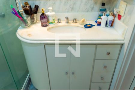 Apartamento à venda com 250m², 4 quartos e 2 vagas Apartamento à venda com 250m², 4 quartos e 2 vagasBanheiro da Suíte 1 detalhe