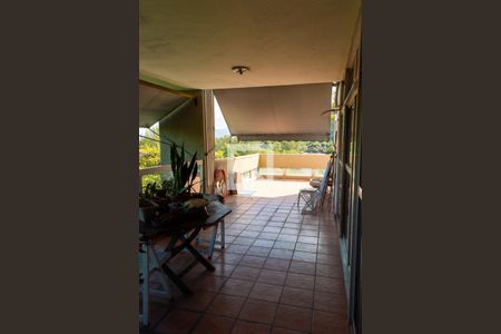 Apartamento à venda com 250m², 4 quartos e 2 vagas Apartamento à venda com 250m², 4 quartos e 2 vagasVaranda da Sala