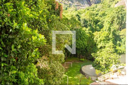 Apartamento à venda com 250m², 4 quartos e 2 vagas Apartamento à venda com 250m², 4 quartos e 2 vagasVista da Varanda