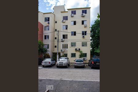Apartamento à venda com 43m², 2 quartos e 1 vaga Apartamento à venda com 43m², 2 quartos e 1 vagaFachada do bloco