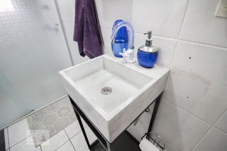 Apartamento para alugar com 71m², 2 quartos e sem vagabanheiro