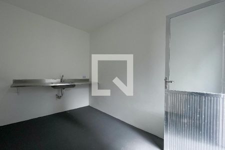 Casa para alugar com 400m², 5 quartos e 2 vagasFundos