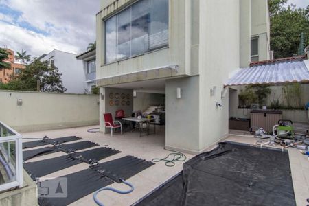 Casa à venda com 431m², 4 quartos e 5 vagasÁrea Externa