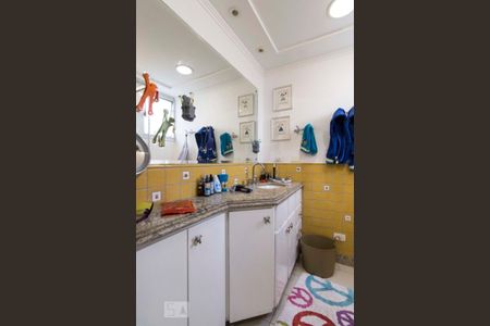 Casa à venda com 431m², 4 quartos e 5 vagasBanheiro