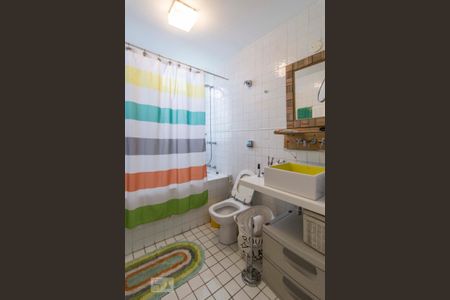 Casa à venda com 431m², 4 quartos e 5 vagasBanheiro