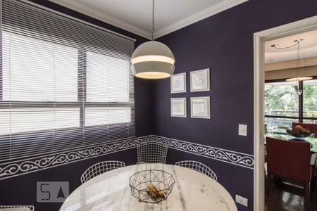 Apartamento à venda com 169m², 4 quartos e 3 vagas Apartamento à venda com 169m², 4 quartos e 3 vagasSala de Jantar