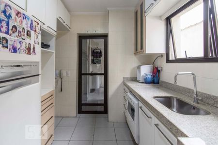 Apartamento à venda com 169m², 4 quartos e 3 vagas Apartamento à venda com 169m², 4 quartos e 3 vagasCozinha
