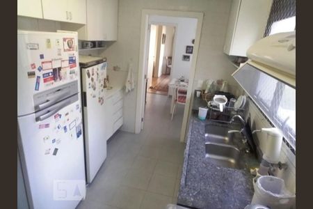 Apartamento à venda com 198m², 4 quartos e 3 vagasCozinha