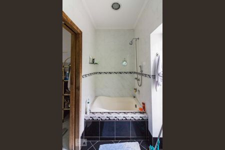 Casa à venda com 400m², 4 quartos e 5 vagasBanheiro