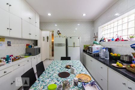 Casa à venda com 400m², 4 quartos e 5 vagasCozinha