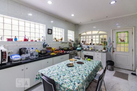 Casa à venda com 400m², 4 quartos e 5 vagasCozinha