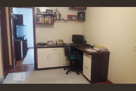 Apartamento para alugar com 216m², 4 quartos e 3 vagasQuarto