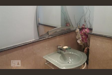 Apartamento para alugar com 216m², 4 quartos e 3 vagasBanheiro