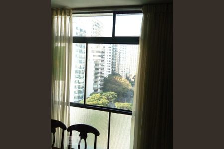 Apartamento à venda com 140m², 3 quartos e 1 vaga Apartamento à venda com 140m², 3 quartos e 1 vagaSala