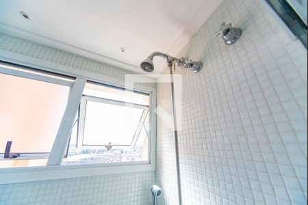 Apartamento à venda com 92m², 2 quartos e 3 vagasChuveiro