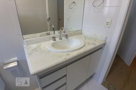 Casa à venda com 395m², 4 quartos e 3 vagasBanheiro