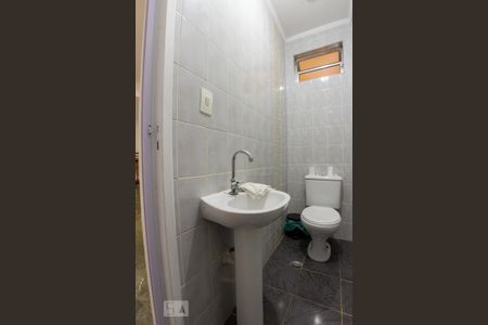 Casa à venda com 395m², 4 quartos e 3 vagasBanheiro de Serviço