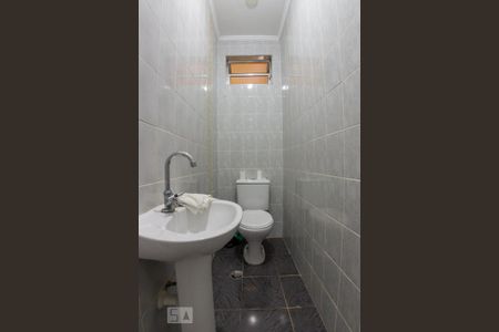 Casa à venda com 395m², 4 quartos e 3 vagasBanheiro de Serviço