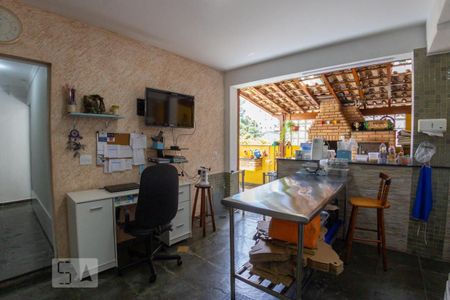 Casa à venda com 395m², 4 quartos e 3 vagasSalao de Festa