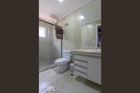 Casa à venda com 395m², 4 quartos e 3 vagasBanheiro da Suíte