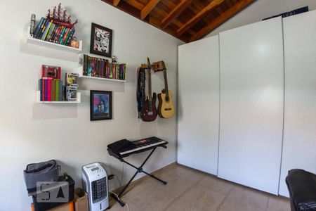 Casa à venda com 395m², 4 quartos e 3 vagasQuarto 2