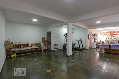 Casa à venda com 395m², 4 quartos e 3 vagasSalao de Festa