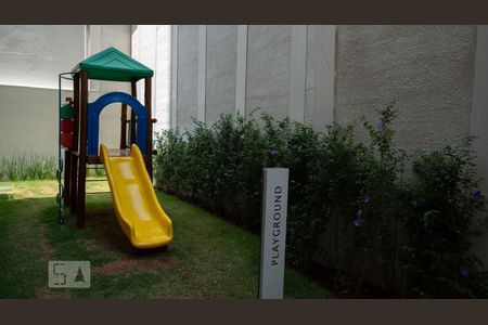 Apartamento à venda com 37m², 1 quarto e sem vagaÁrea Comum - Playground
