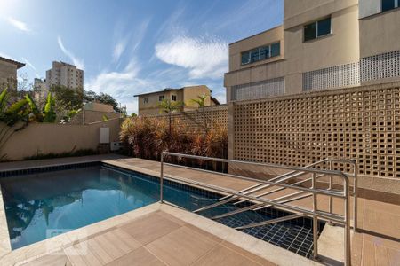 Apartamento à venda com 55m², 2 quartos e 1 vaga Apartamento à venda com 55m², 2 quartos e 1 vagaÁrea comum - Piscina