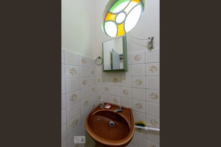 Casa à venda com 425m², 4 quartos e 3 vagasBanheiro Social