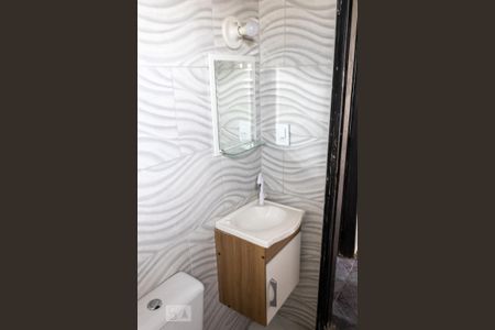 Apartamento para alugar com 45m², 2 quartos e 1 vaga Apartamento para alugar com 45m², 2 quartos e 1 vagaBanheiro