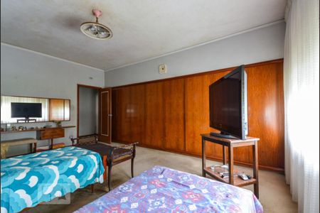 Casa à venda com 454m², 3 quartos e 5 vagas Casa à venda com 454m², 3 quartos e 5 vagasQuarto