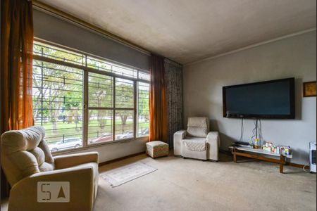 Casa à venda com 454m², 3 quartos e 5 vagas Casa à venda com 454m², 3 quartos e 5 vagasSala de TV