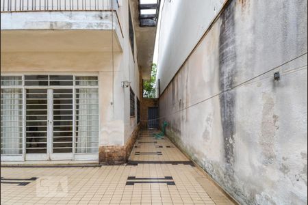 Casa à venda com 454m², 3 quartos e 5 vagas Casa à venda com 454m², 3 quartos e 5 vagasÁrea Externa