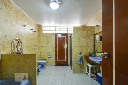 Casa à venda com 454m², 3 quartos e 5 vagas Casa à venda com 454m², 3 quartos e 5 vagasBanheiro