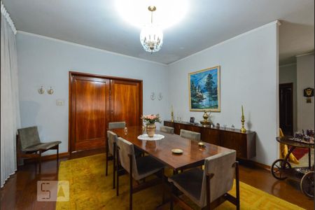 Casa à venda com 454m², 3 quartos e 5 vagas