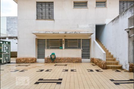 Casa à venda com 454m², 3 quartos e 5 vagas Casa à venda com 454m², 3 quartos e 5 vagasÁrea Externa