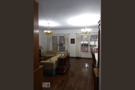 Casa à venda com 250m², 3 quartos e 3 vagas