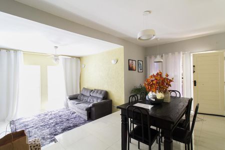 Sala de casa para alugar com 3 quartos, 116m² em Jardim Santa Rosália, Sorocaba