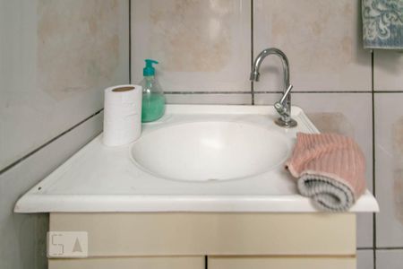 Casa à venda com 75m², 2 quartos e 1 vaga Casa à venda com 75m², 2 quartos e 1 vagaBanheiro 2