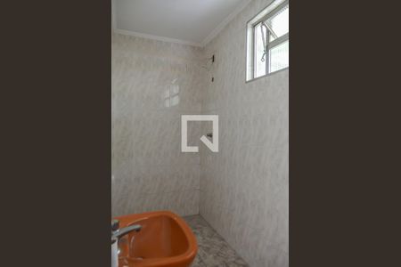 Banheiro da Suíte de casa para alugar com 3 quartos, 116m² em Vila Antonieta, São Bernardo do Campo