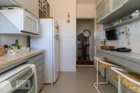 Apartamento à venda com 88m², 2 quartos e 2 vagas Apartamento à venda com 88m², 2 quartos e 2 vagasCozinha