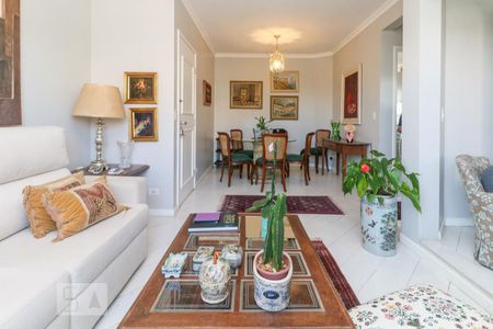 Sala de apartamento à venda com 2 quartos, 88m² em Vila Madalena, São Paulo