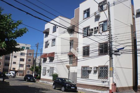 Fachada do bloco de apartamento à venda com 2 quartos, 47m² em Pechincha, Rio de Janeiro