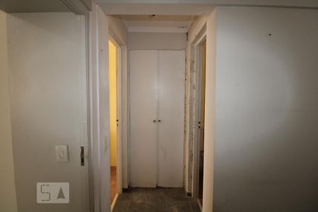 Corredor de kitnet/studio para alugar com 1 quarto, 46m² em Botafogo, Campinas