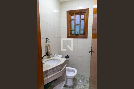 Casa à venda com 175m², 3 quartos e 3 vagasBanheiro