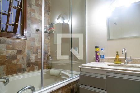 Casa à venda com 175m², 3 quartos e 3 vagasBanheiro da suíte 