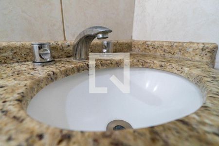 Casa à venda com 150m², 3 quartos e 2 vagasBanheiro da Suíte 2 Detalhe