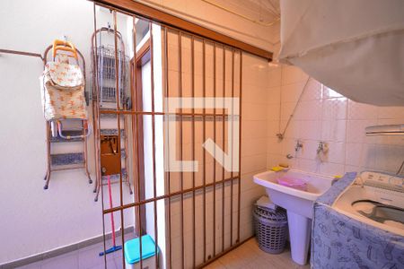 Casa à venda com 198m², 3 quartos e 3 vagasArea de Serviço