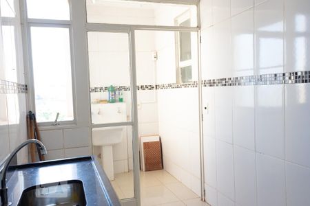 Cozinha e Área de Serviço de apartamento para alugar com 3 quartos, 65m² em Jardim Palma Travassos, Ribeirão Preto